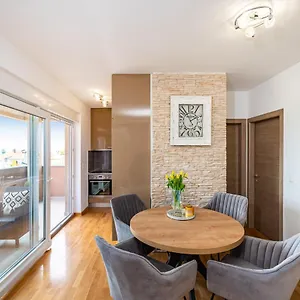 Lipotica - Luxury, With Sea View Apartment